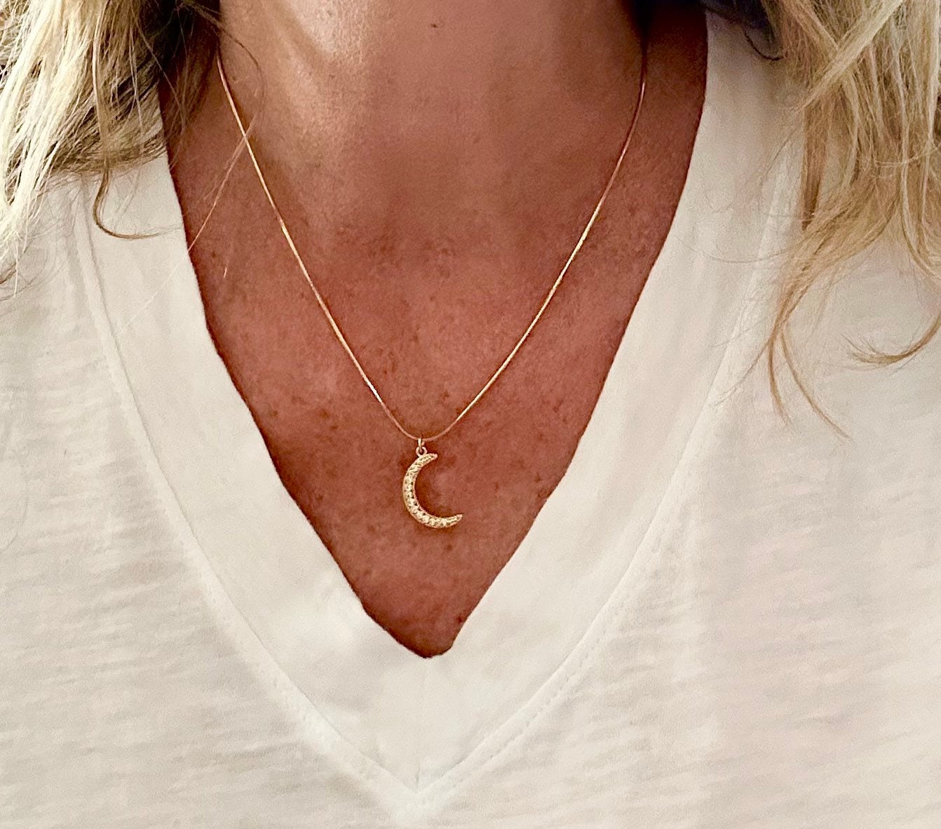 Gold Necklace Moon Chain Boho Classic Classy